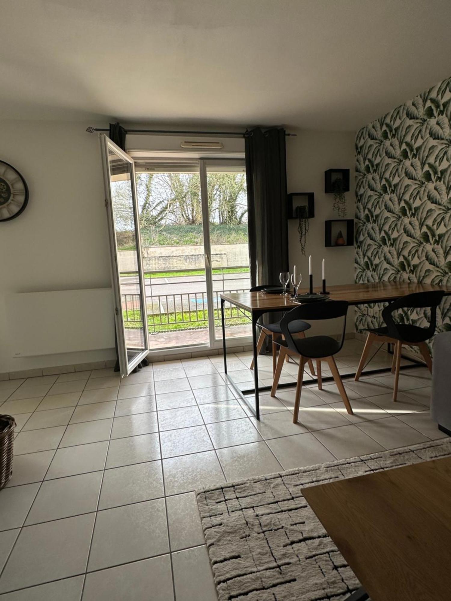 Appartement Entierement Renove Roye  Εξωτερικό φωτογραφία